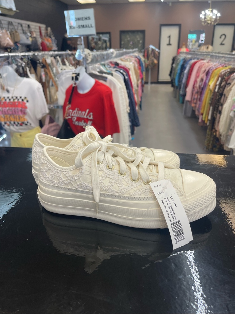 Converse Women's Cream Lace Low-Top Platform Sneakers